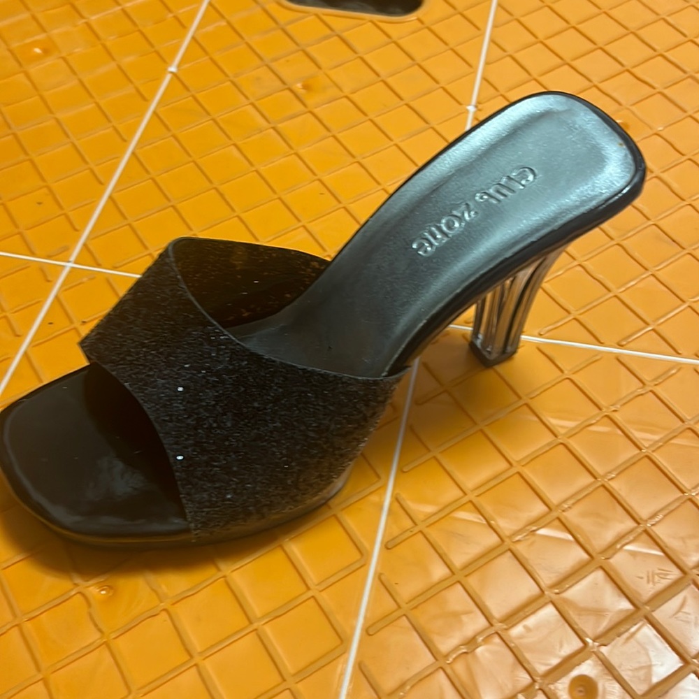 Sparkly black heels, comfortable, lightly worn —obo